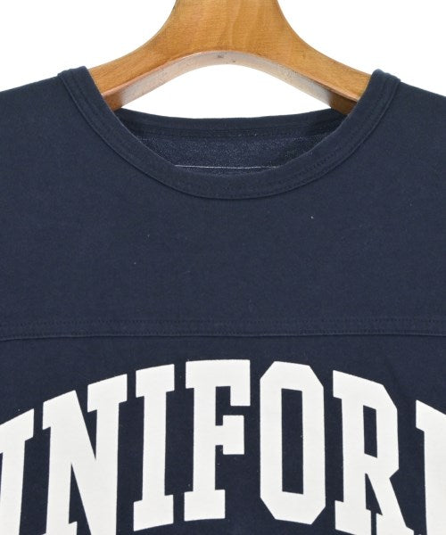 uniform experiment เสื้อยืด/เสื้อท็อปส์