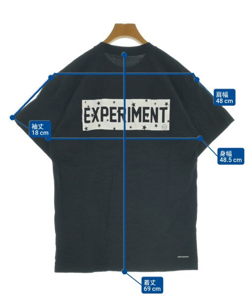 uniform experiment เสื้อยืด/เสื้อท็อปส์