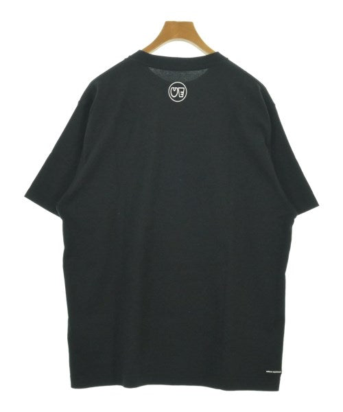 uniform experiment เสื้อยืด/เสื้อท็อปส์