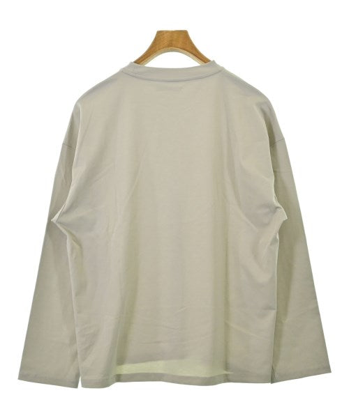 uniform experiment เสื้อยืด/เสื้อท็อปส์