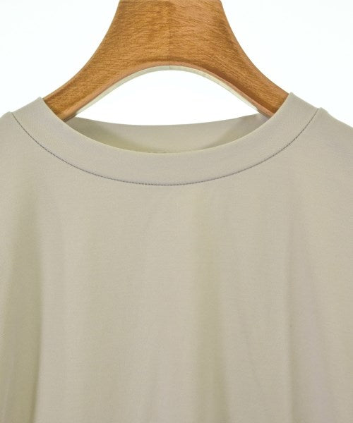 uniform experiment เสื้อยืด/เสื้อท็อปส์