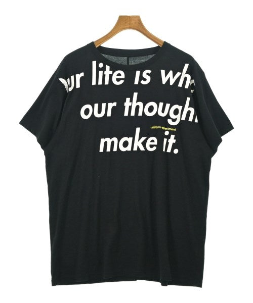 uniform experiment เสื้อยืด/เสื้อท็อปส์