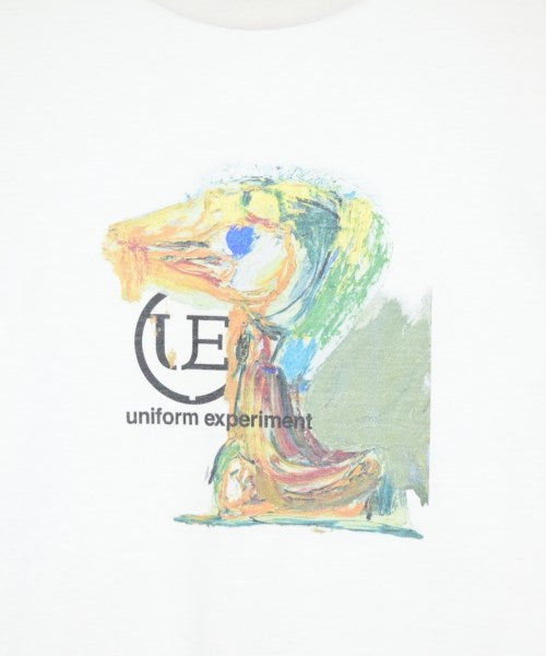 uniform experiment เสื้อยืด/เสื้อท็อปส์