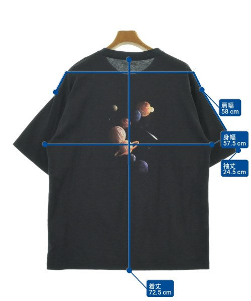 uniform experiment เสื้อยืด/เสื้อท็อปส์