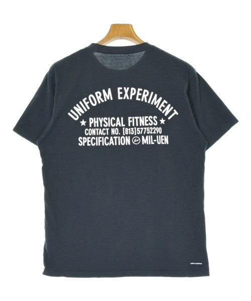 uniform experiment เสื้อยืด/เสื้อท็อปส์