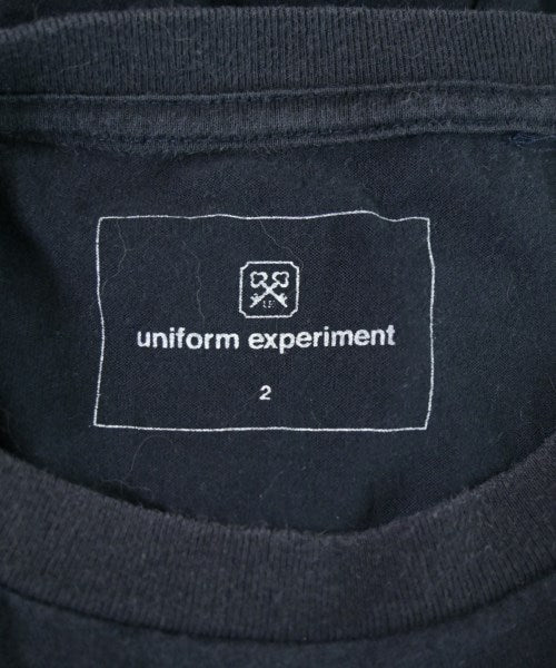 uniform experiment เสื้อยืด/เสื้อท็อปส์