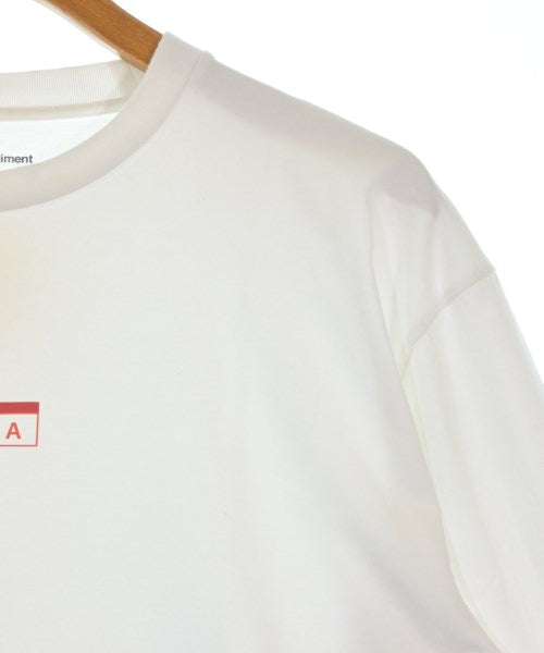 uniform experiment เสื้อยืด/เสื้อท็อปส์