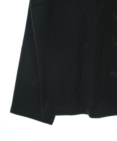 uniform experiment เสื้อยืด/เสื้อท็อปส์