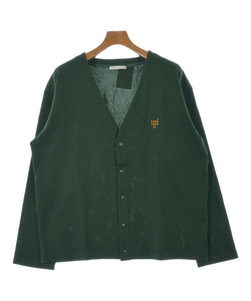 uniform experiment เสื้อยืด/เสื้อท็อปส์