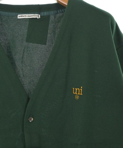 uniform experiment เสื้อยืด/เสื้อท็อปส์