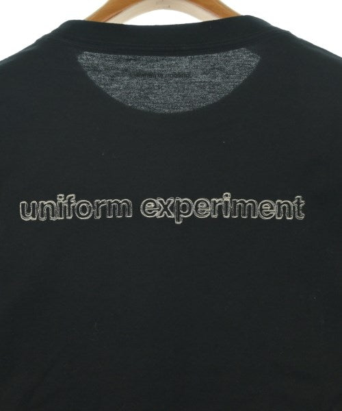 uniform experiment เสื้อยืด/เสื้อท็อปส์