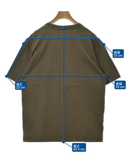 uniform experiment เสื้อยืด/เสื้อท็อปส์