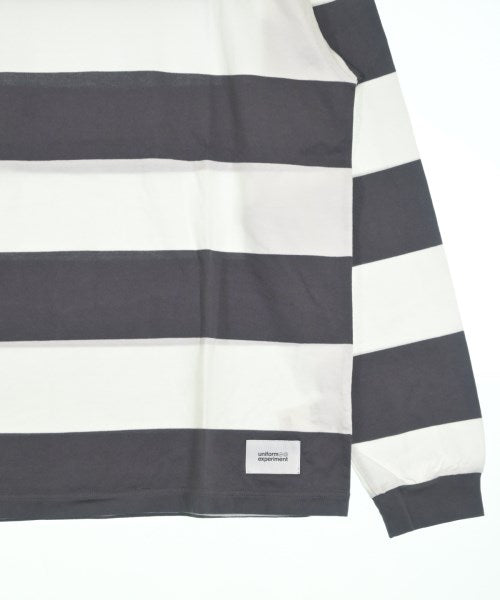 uniform experiment เสื้อยืด/เสื้อท็อปส์