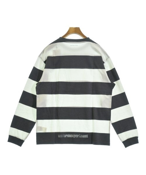 uniform experiment เสื้อยืด/เสื้อท็อปส์
