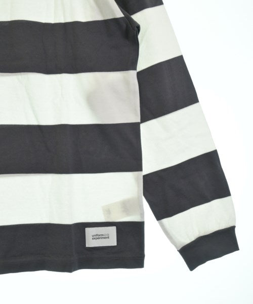uniform experiment เสื้อยืด/เสื้อท็อปส์