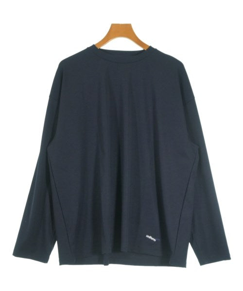 uniform experiment เสื้อยืด/เสื้อท็อปส์