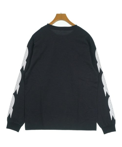 uniform experiment เสื้อยืด/เสื้อท็อปส์