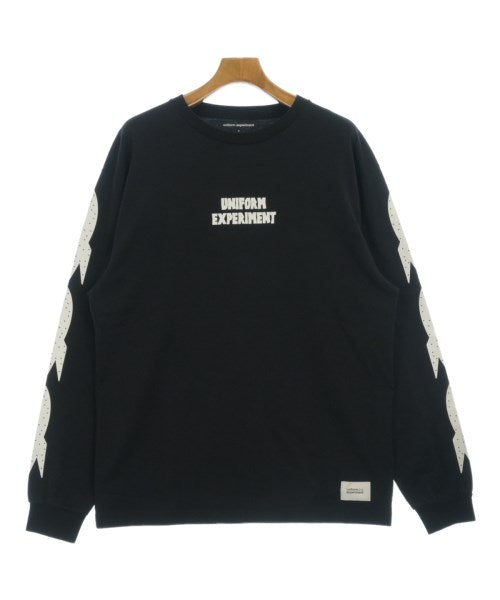 uniform experiment เสื้อยืด/เสื้อท็อปส์