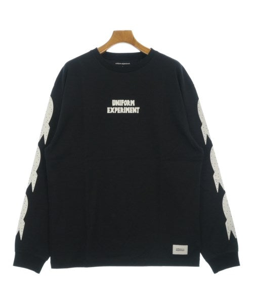 uniform experiment เสื้อยืด/เสื้อท็อปส์