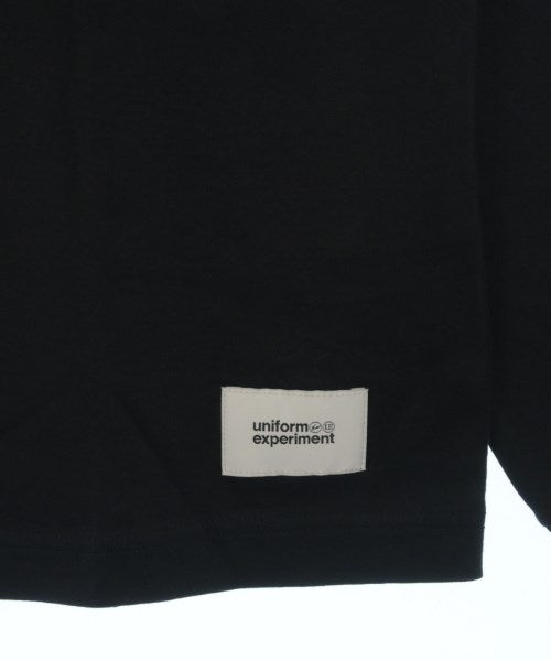 uniform experiment เสื้อยืด/เสื้อท็อปส์