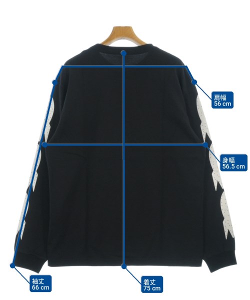 uniform experiment เสื้อยืด/เสื้อท็อปส์