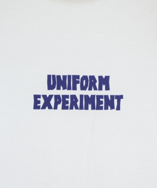 uniform experiment เสื้อยืด/เสื้อท็อปส์