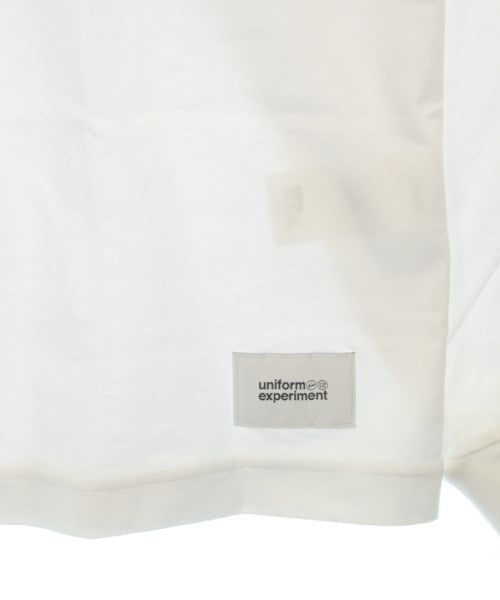 uniform experiment เสื้อยืด/เสื้อท็อปส์