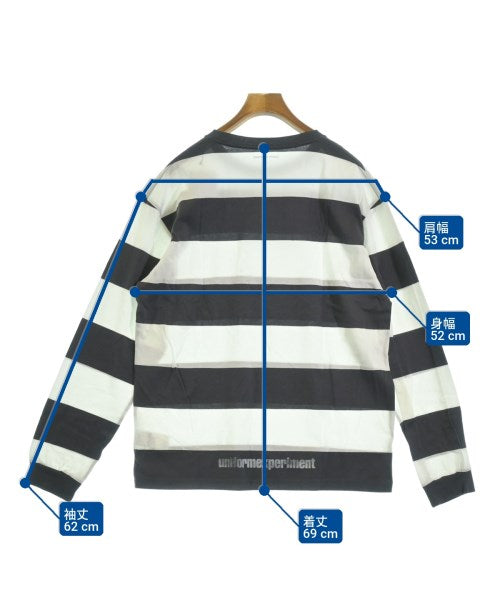 uniform experiment เสื้อยืด/เสื้อท็อปส์