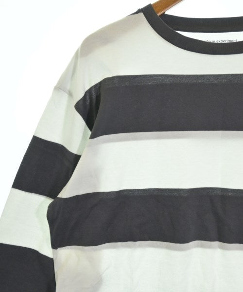 uniform experiment เสื้อยืด/เสื้อท็อปส์