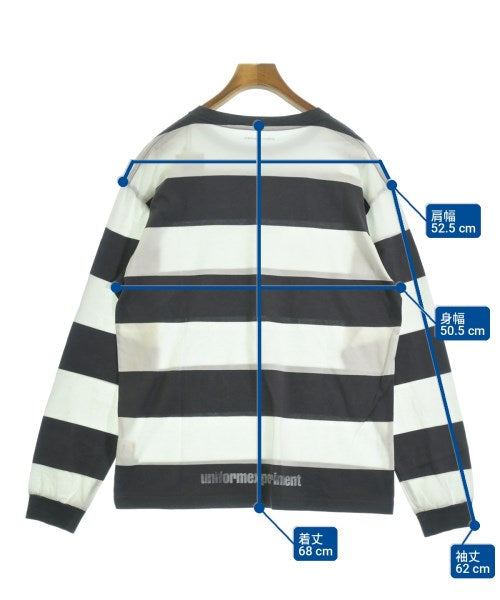 uniform experiment เสื้อยืด/เสื้อท็อปส์