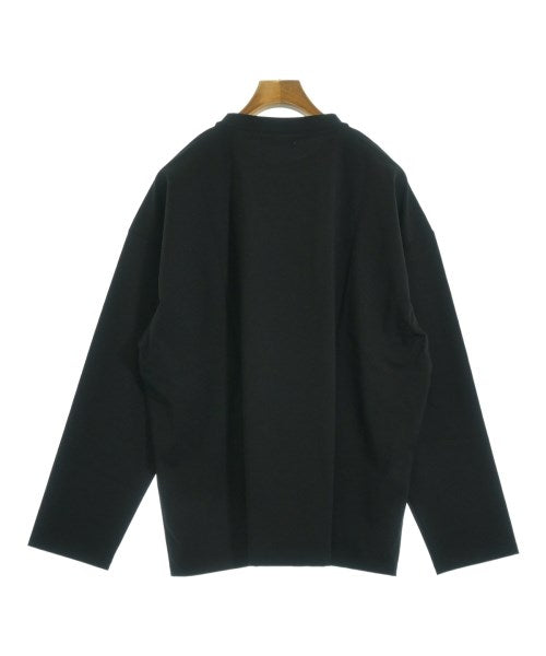 uniform experiment เสื้อยืด/เสื้อท็อปส์