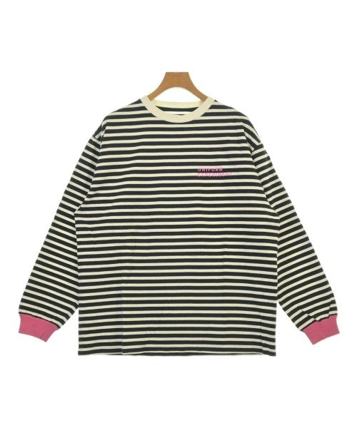 uniform experiment เสื้อยืด/เสื้อท็อปส์