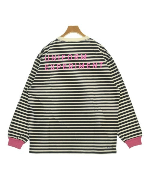 uniform experiment เสื้อยืด/เสื้อท็อปส์