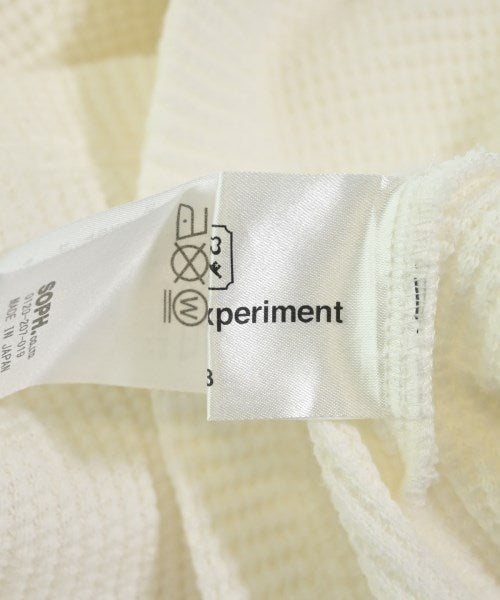 uniform experiment เสื้อยืด/เสื้อท็อปส์