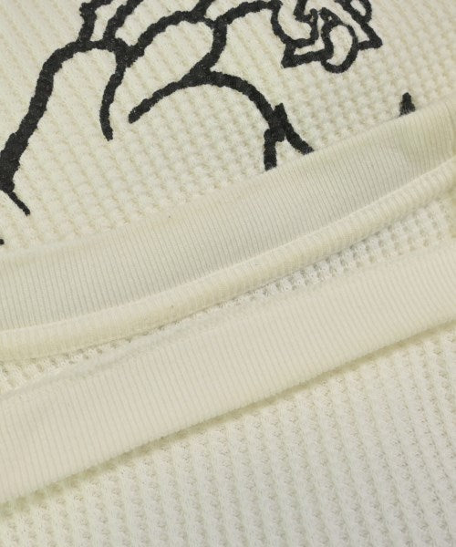 uniform experiment เสื้อยืด/เสื้อท็อปส์