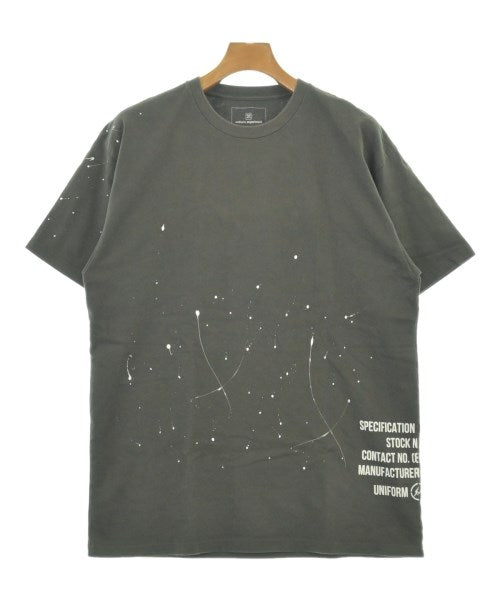 uniform experiment เสื้อยืด/เสื้อท็อปส์