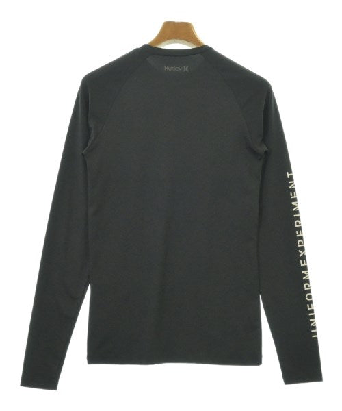 uniform experiment เสื้อยืด/เสื้อท็อปส์
