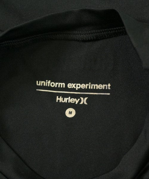 uniform experiment เสื้อยืด/เสื้อท็อปส์