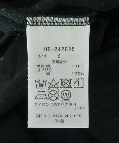 uniform experiment เสื้อยืด/เสื้อท็อปส์