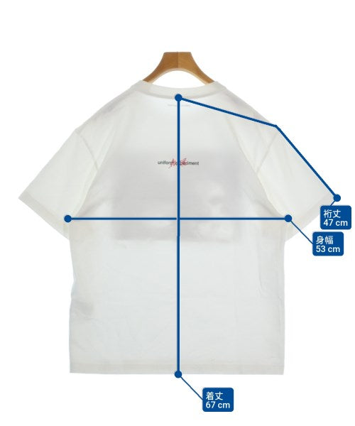 uniform experiment เสื้อยืด/เสื้อท็อปส์
