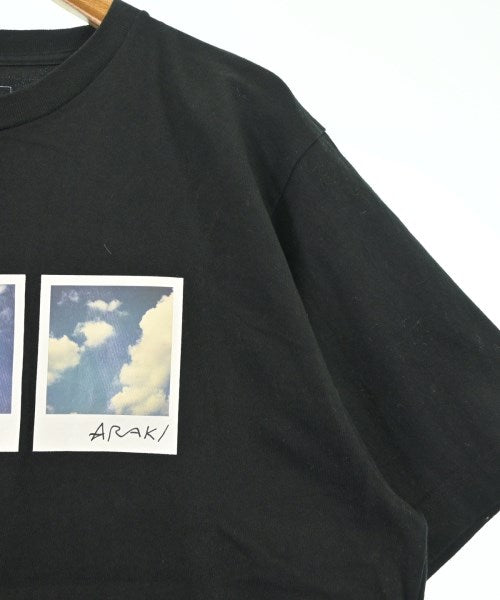 uniform experiment เสื้อยืด/เสื้อท็อปส์