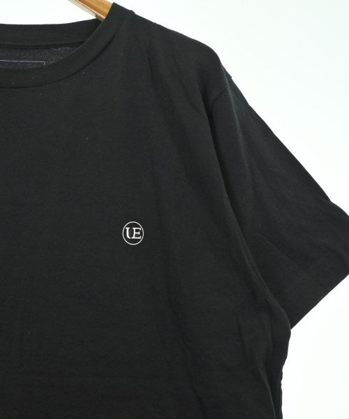 uniform experiment เสื้อยืด/เสื้อท็อปส์
