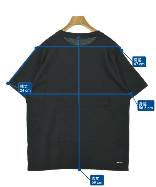 uniform experiment เสื้อยืด/เสื้อท็อปส์