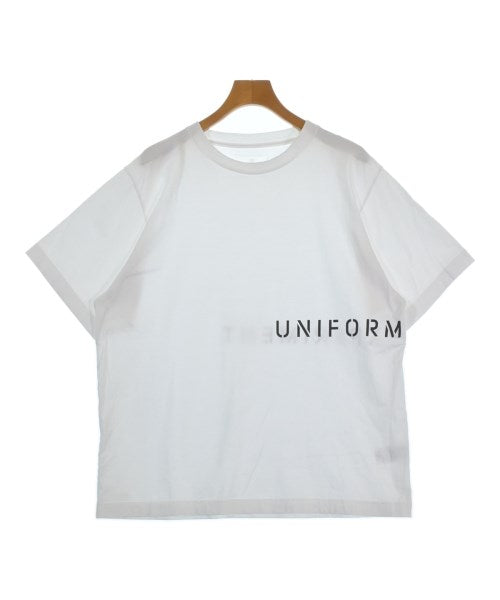 uniform experiment เสื้อยืด/เสื้อท็อปส์