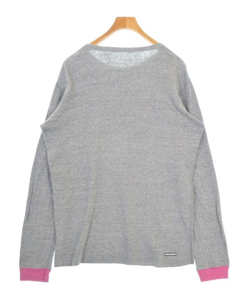 uniform experiment เสื้อยืด/เสื้อท็อปส์