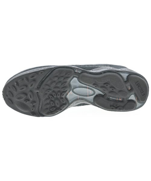 FRAGMENT DESIGN รองเท้าผ้าใบ