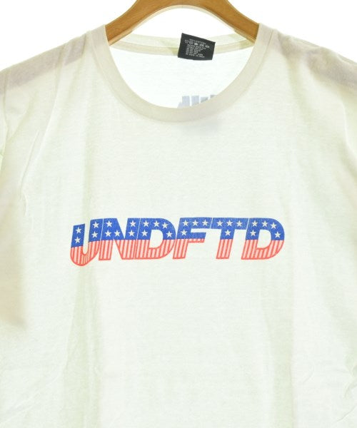 UNDEFEATED เสื้อยืด/เสื้อท็อปส์