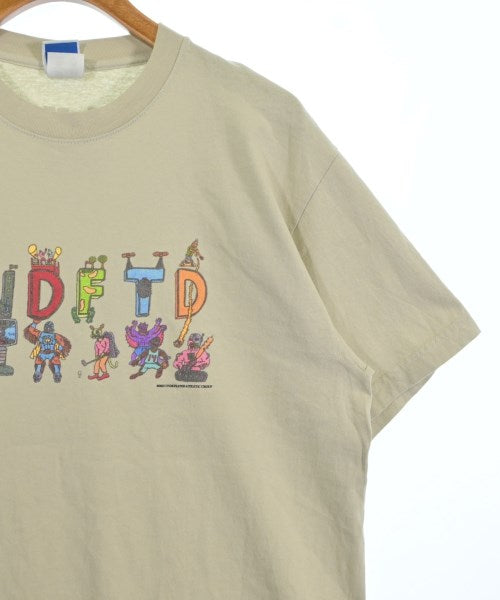 UNDEFEATED เสื้อยืด/เสื้อท็อปส์