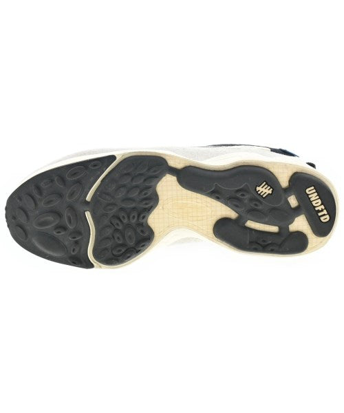 UNDEFEATED รองเท้าผ้าใบ