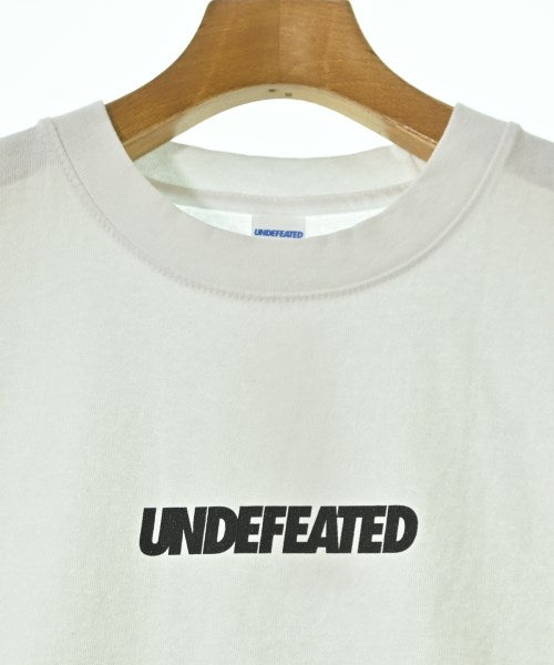 UNDEFEATED เสื้อยืด/เสื้อท็อปส์